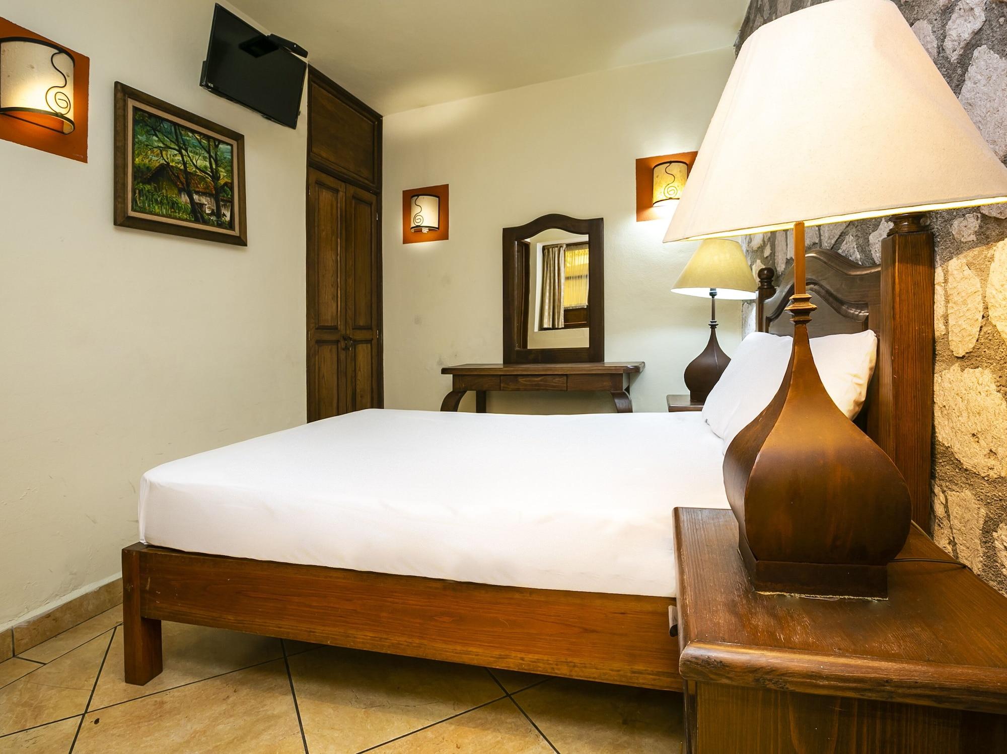 Hotel Casa Del Virrey & Suites Morelia Exterior photo