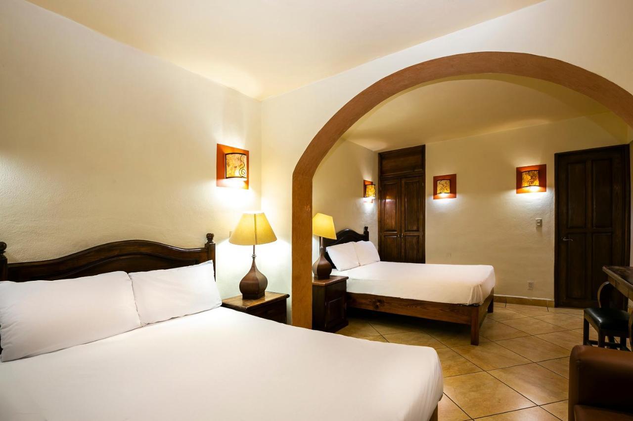 Hotel Casa Del Virrey & Suites Morelia Exterior photo
