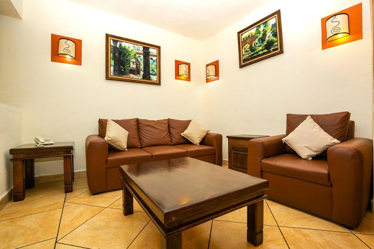 Hotel Casa Del Virrey & Suites Morelia Exterior photo